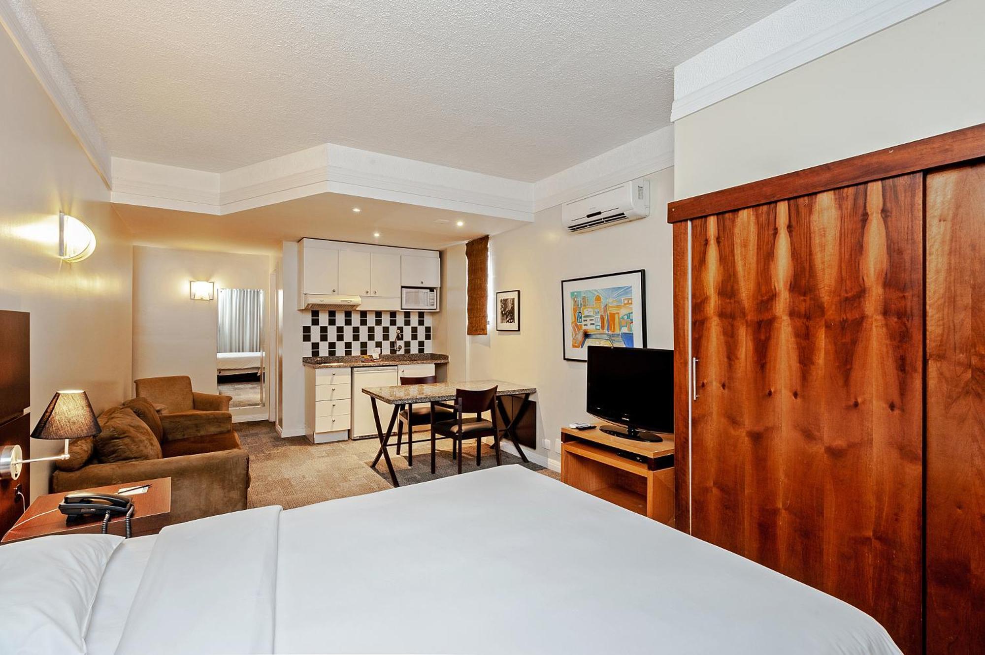 Hotel Slaviero Shopping 3*