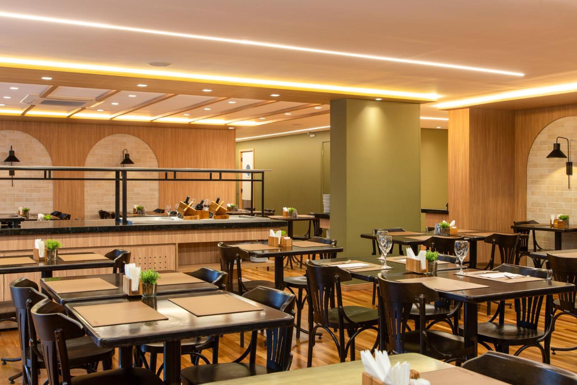 Hotel Slaviero Shopping